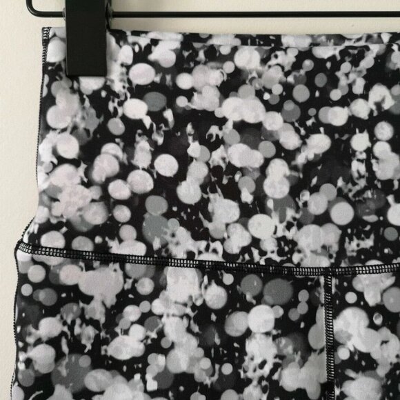 NWT IVIVVA by LULULEMON Black White Print Rhythmic Tight Mesh Pants Girls 12, 14 - Picture 2 of 7